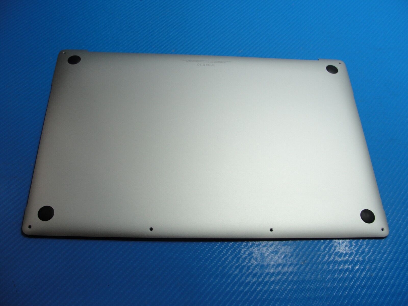 MacBook Pro A1990 15