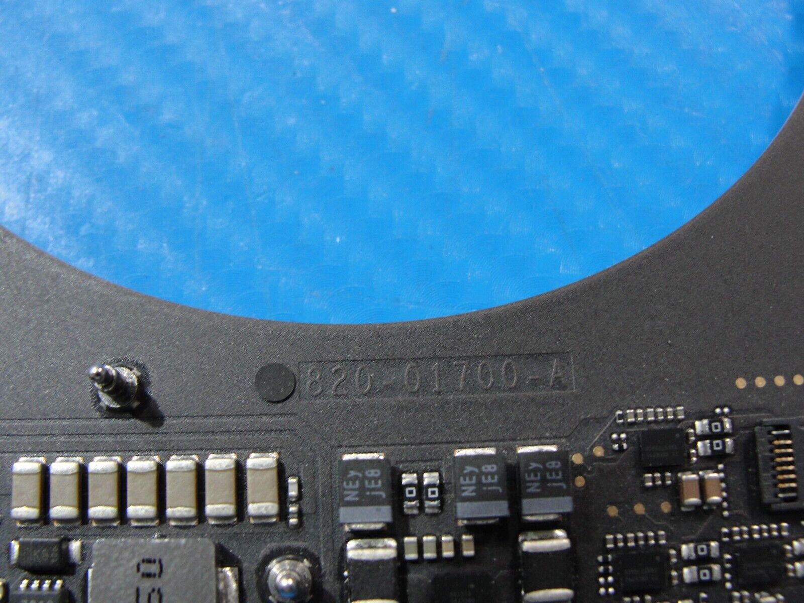 MacBook Pro A2141 MVVJ2LL 16