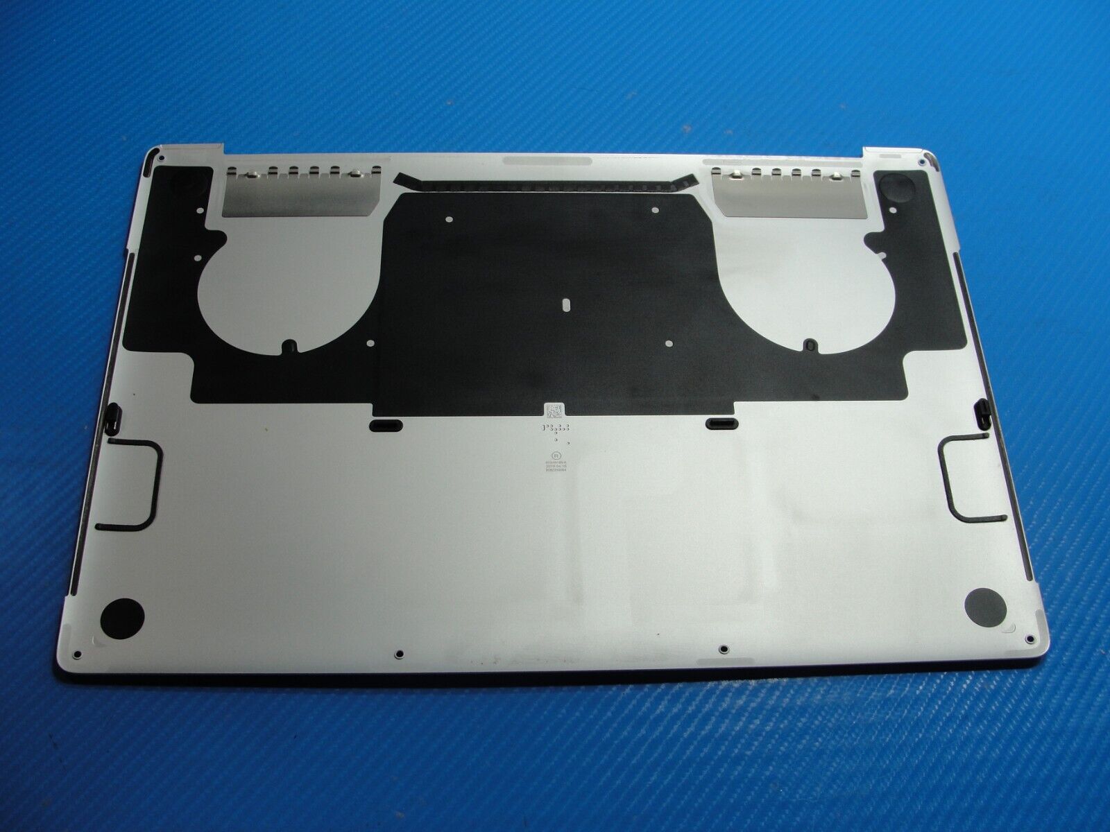 MacBook Pro A1990 15