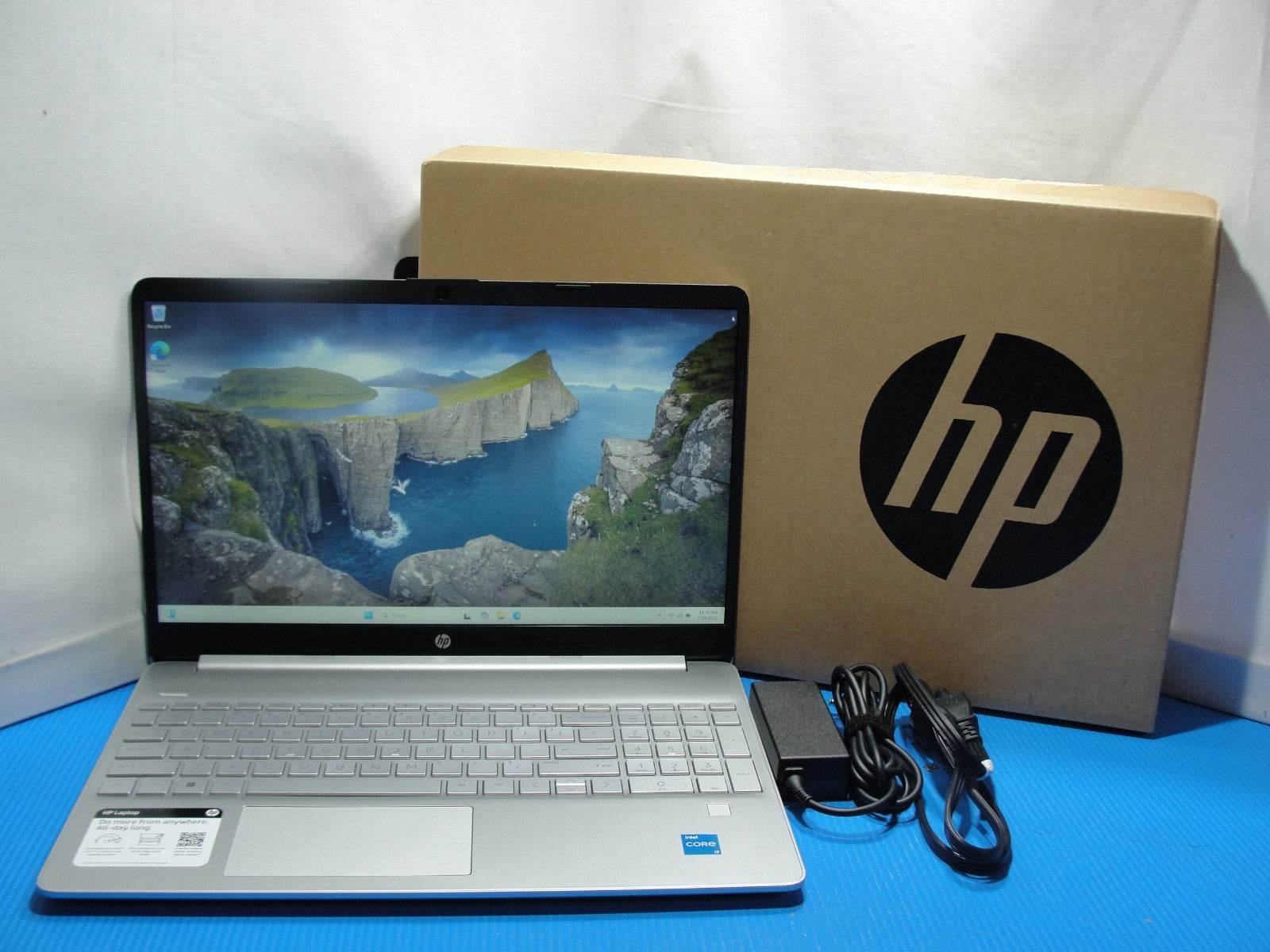 HP 15-DY5023ST 15.6”FHD Intel Core i3-1215U 1.2GHz 8GB SSD Reset 256GB+ Charger - Tested Computer Laptop Parts