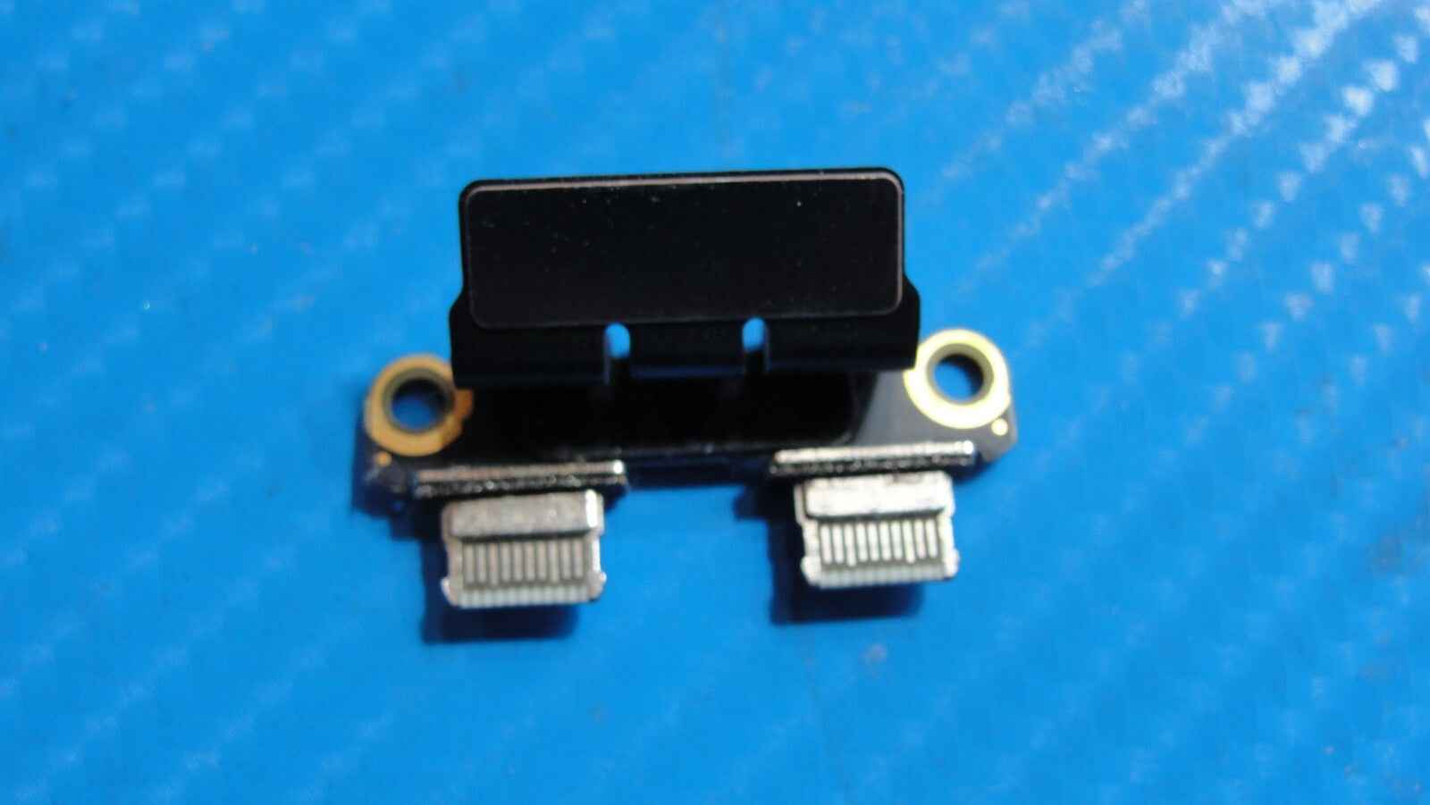 MacBook Pro A1989 13