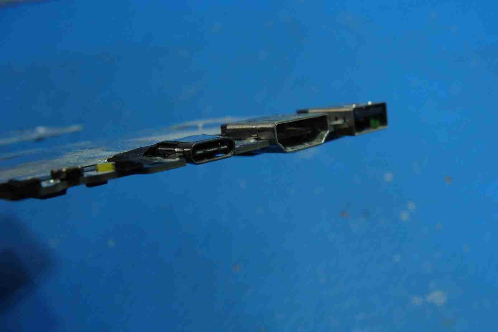 Lenovo Yoga 15.6” 730-15IKB Intel i5-8250U 1.6GHz 8GB Motherboard 5B20Q96474 - Tested Computer Laptop Parts