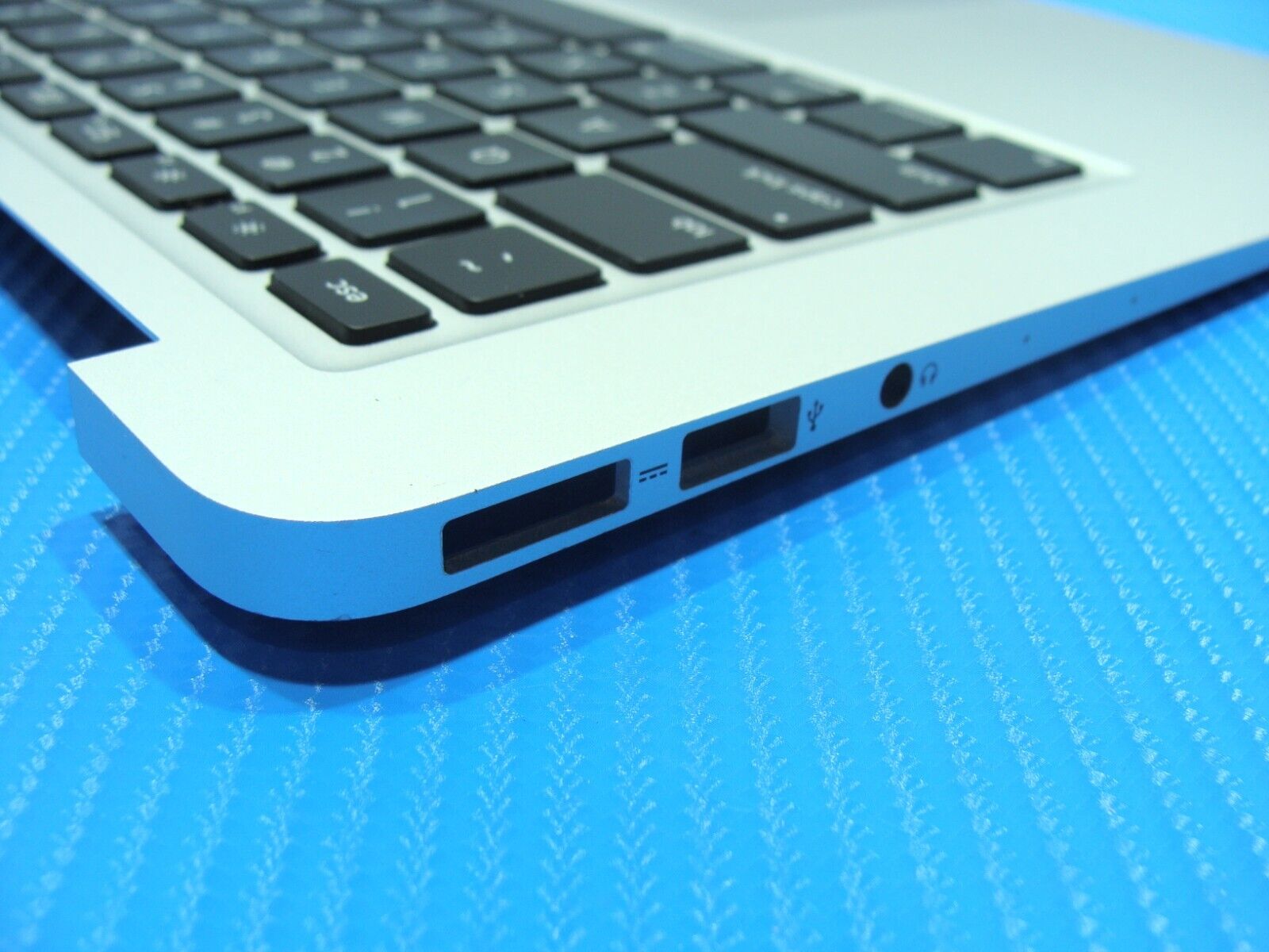 MacBook Air A1466 2017 MQD32LL/A 13