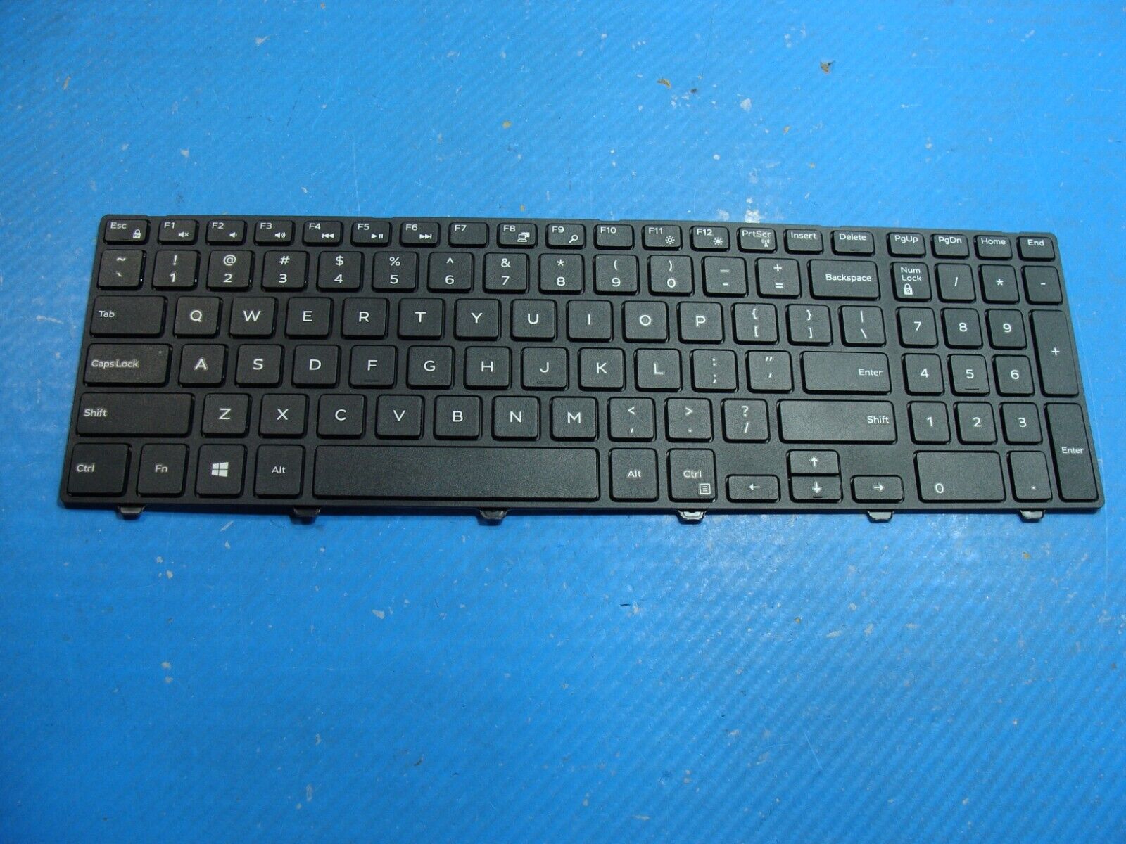 Dell Inspiron 15 5566 15.6