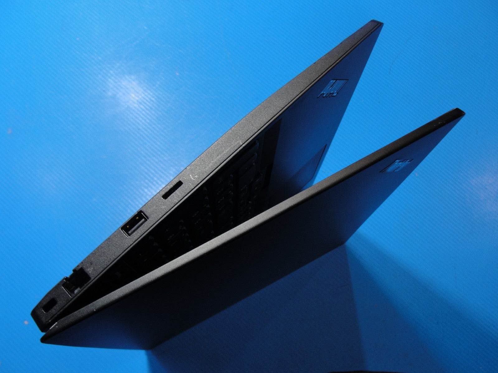 Lenovo ThinkPad E585 15.6” HD AMD Ryzen 3 2200U 2.5GHz 4GB SSD Reset 128GB - Tested Computer Laptop Parts