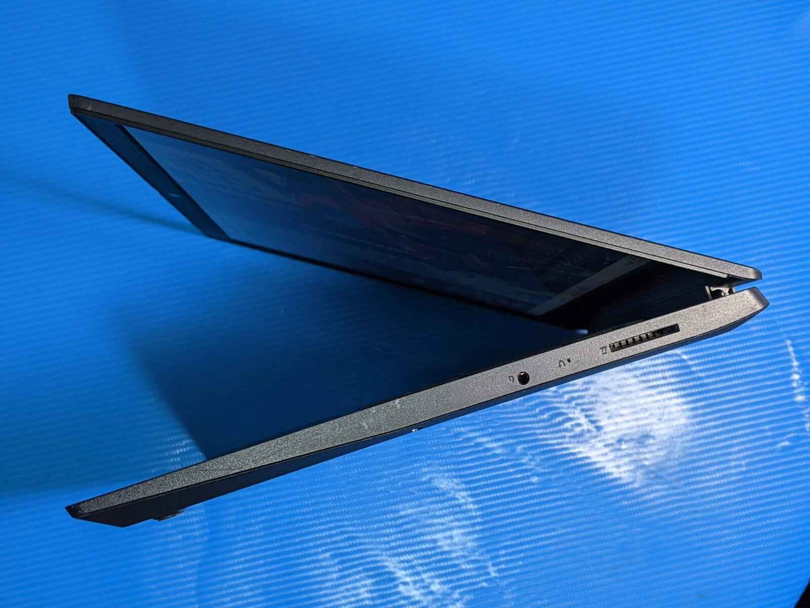 Lenovo ideapad 3 15IIL05 15.6