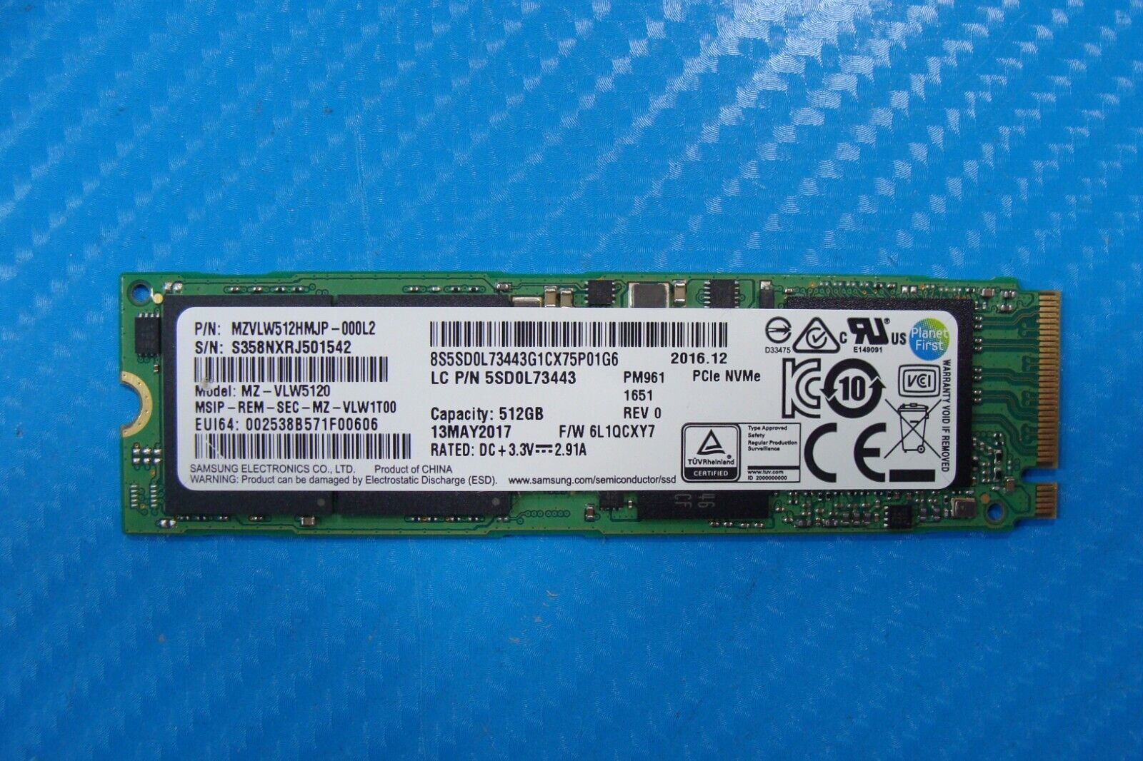 Lenovo 920-13IKB Samsung 512GB NVMe M.2 SSD Solid State Drive MZVLW512HMJP-000L2