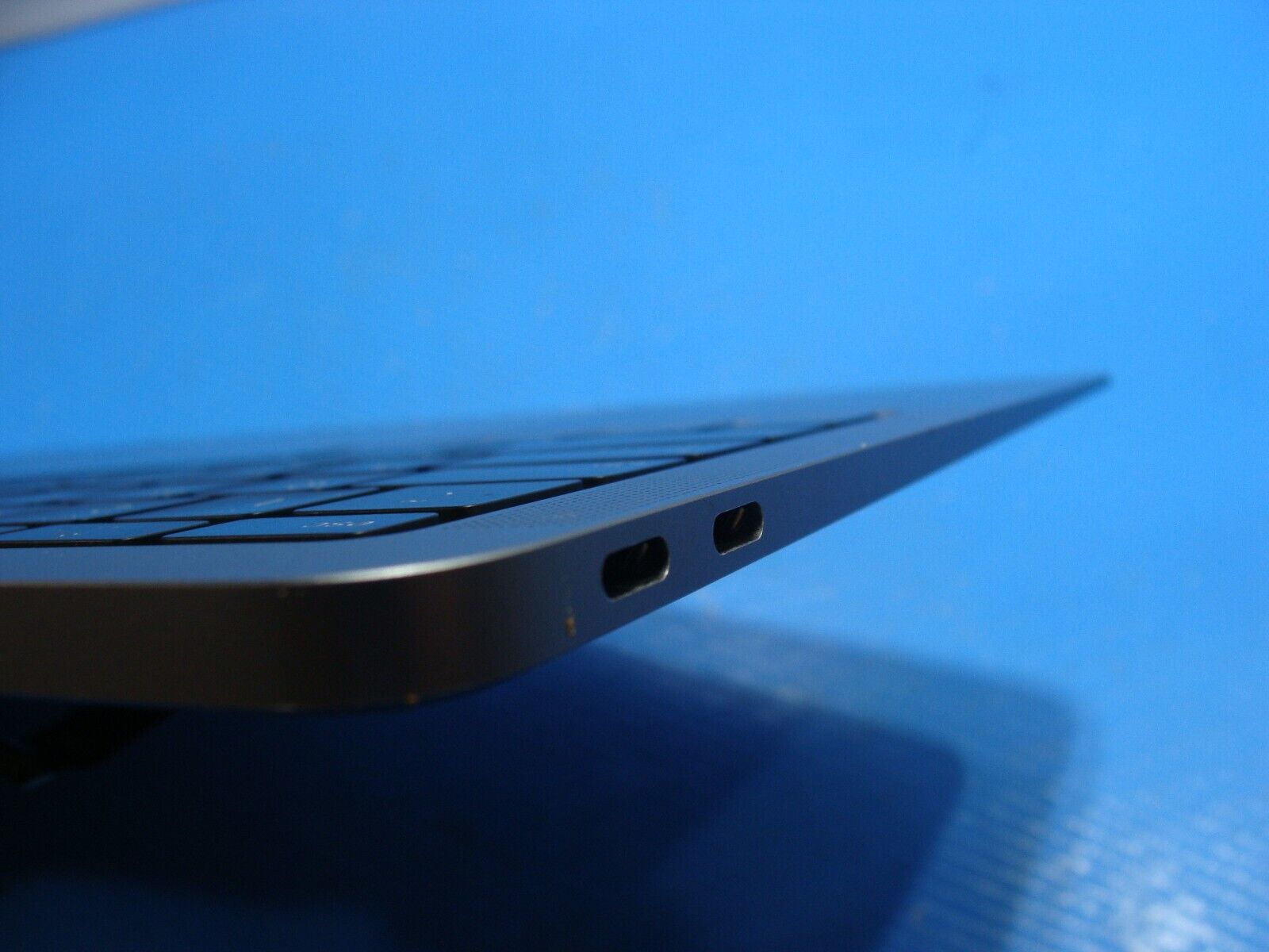 MacBook Air A2337 13