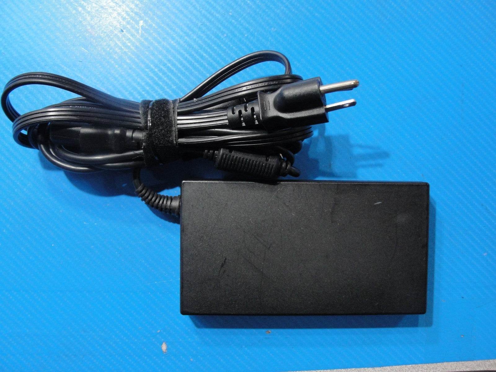 DELTA ELECTRONIX power adapter Model: ADP-230JB D -230W - Tested Computer Laptop Parts