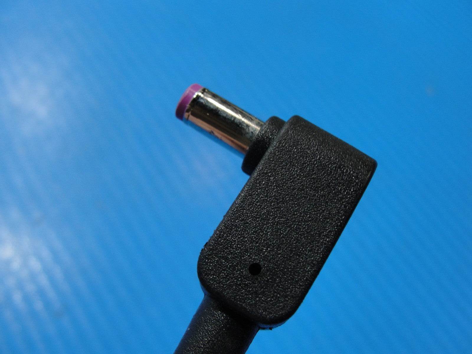 Genuine Delta Electronics 135W AC Adapt 19.5V 6.92A – 5.5mm × 1.7mm Purple Tip - Tested Computer Laptop Parts