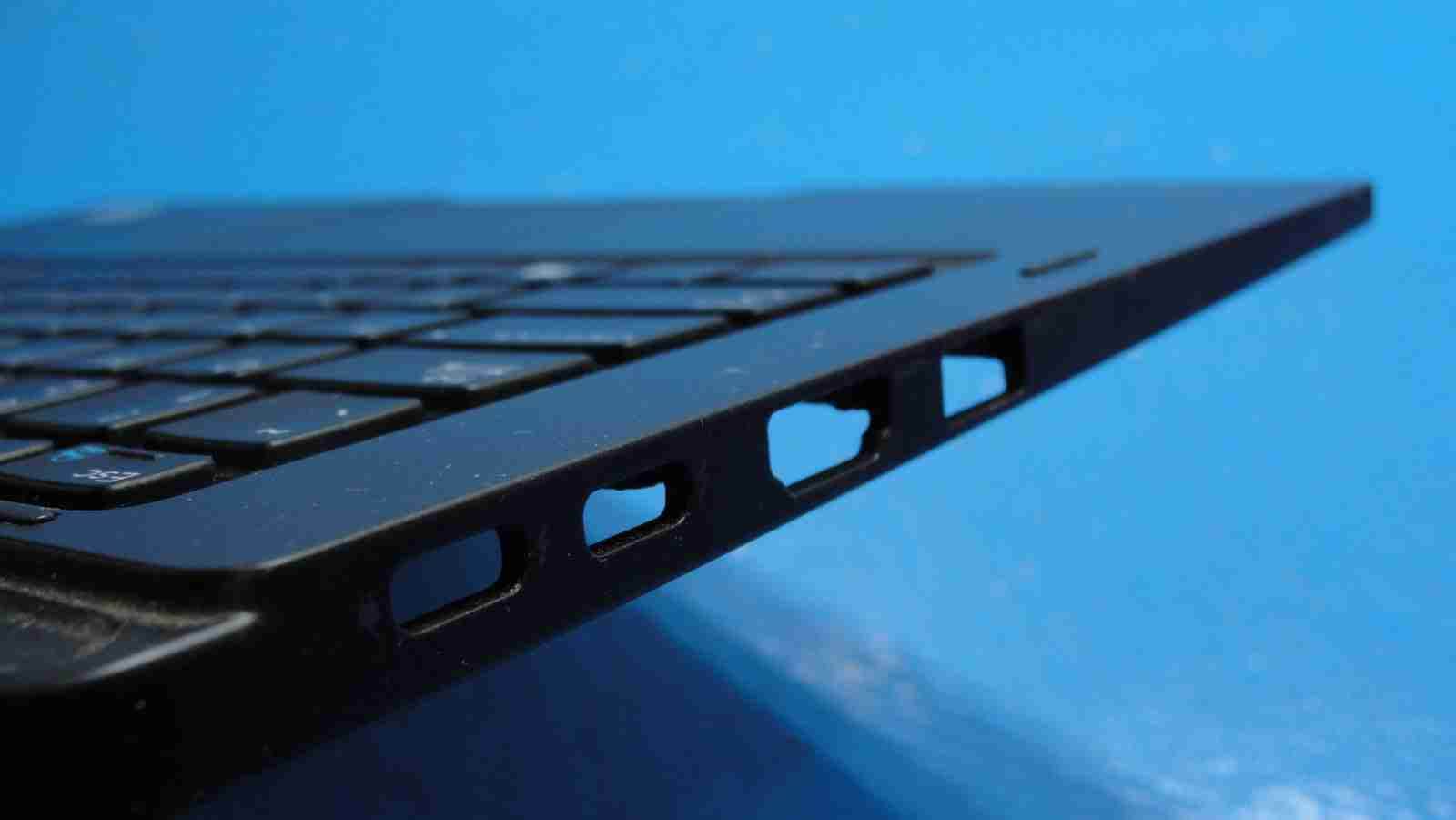 Dell Latitude 13.3” 7390 2in1 Palmrest w/TouchPad BL Keyboard & Speakers A167QF - Tested Computer Laptop Parts