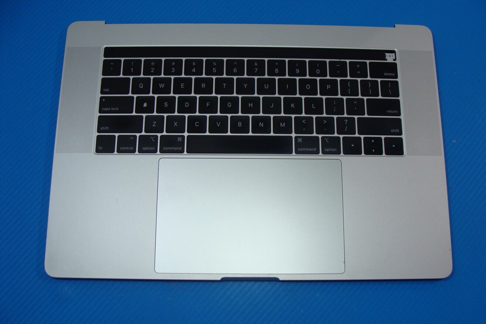 MacBook Pro A1990 15