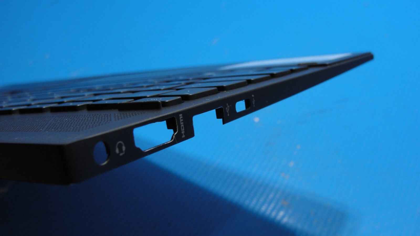 HP Envy x360 15-ee1093cl 15.6