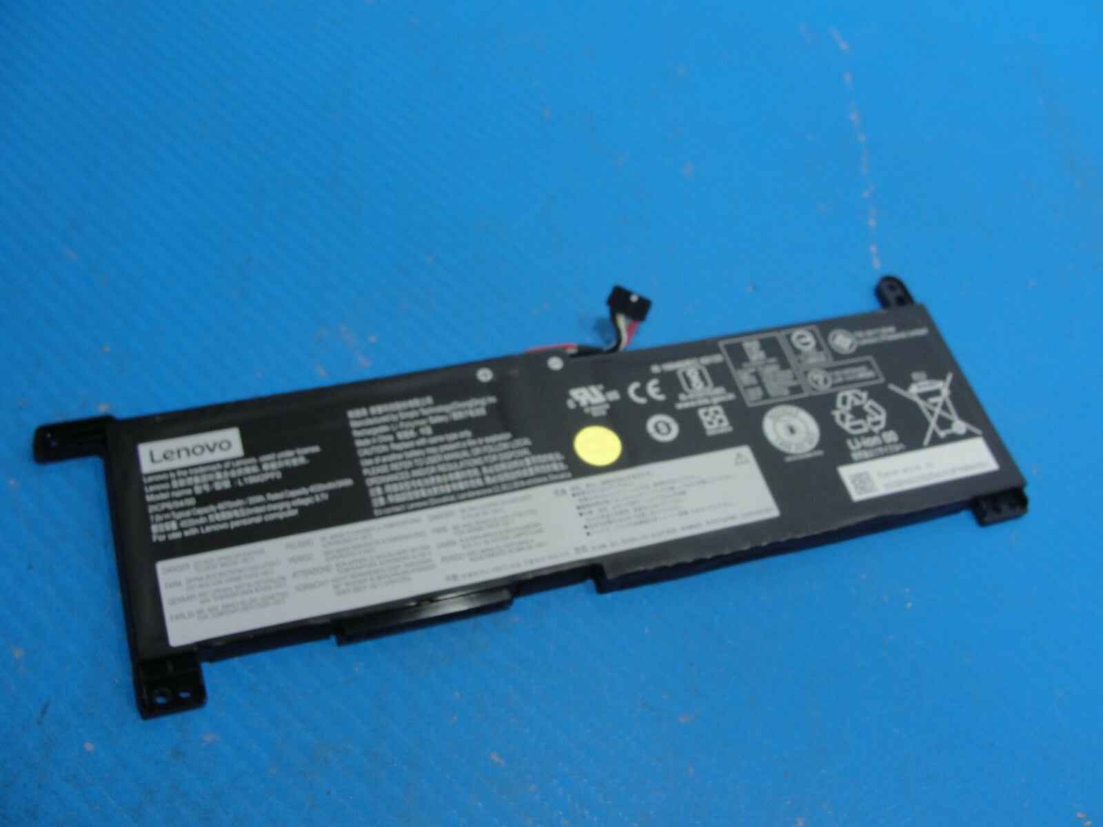 Lenovo IdeaPad Slim 1-14AST-05 14