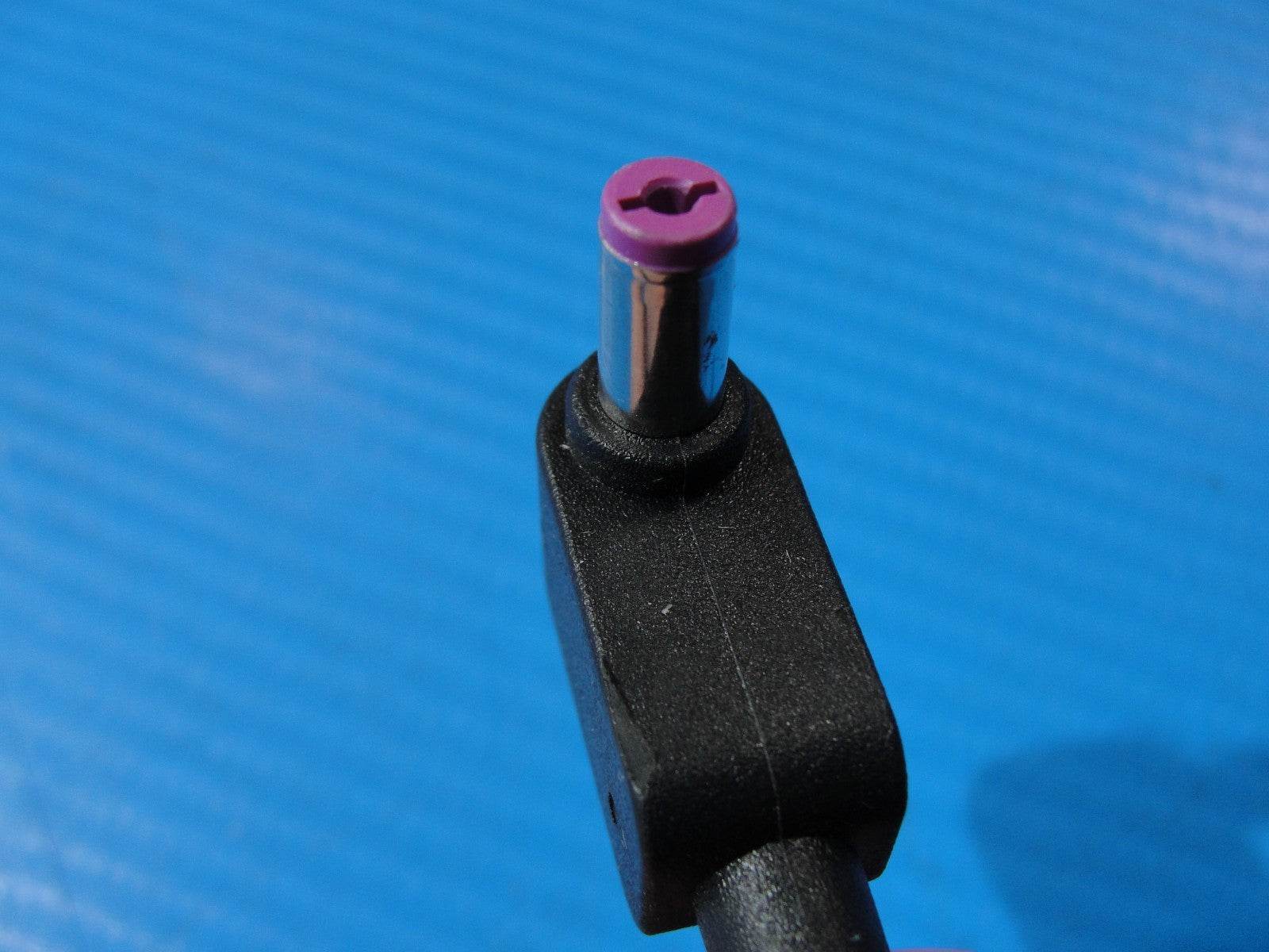 Genuine Delta Electronics 135W AC Adapt 19.5V 6.92A – 5.5mm × 1.7mm Purple Tip - Tested Computer Laptop Parts