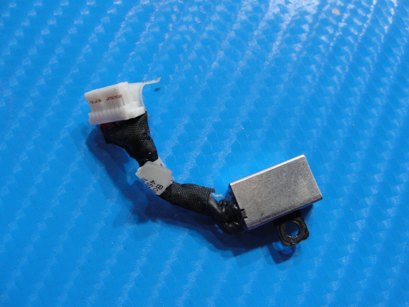 Dell Inspiron 15 5584 15.6