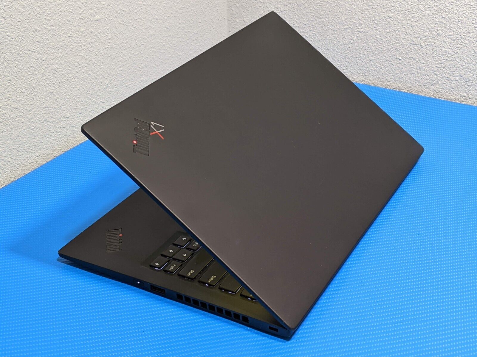 Lenovo ThinkPad X1 Carbon Gen 7 14
