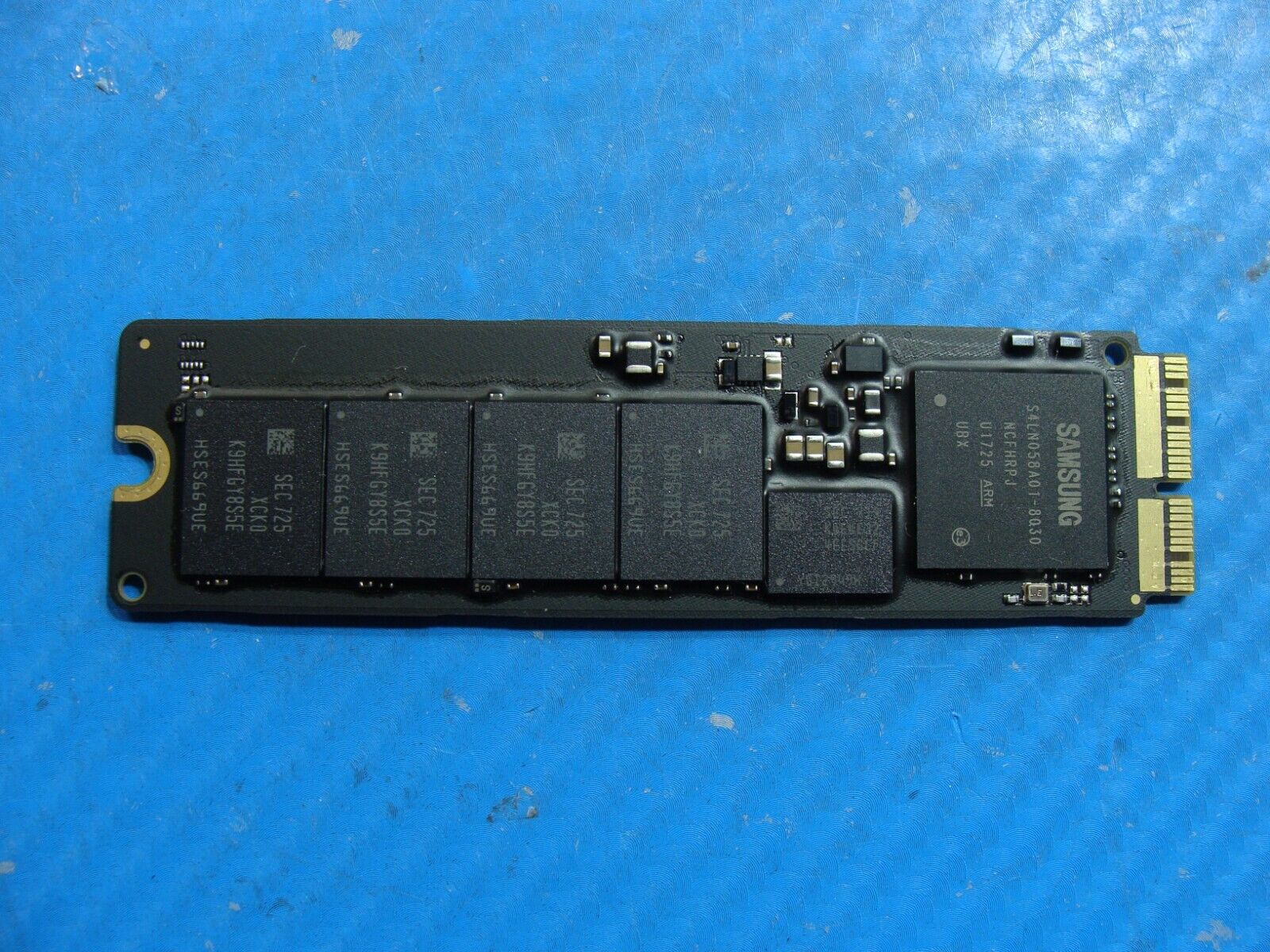 MacBook Air A1466 Samsung 256GB SSD Solid State Drive MZ-JPV256S/0A2 655-1959A