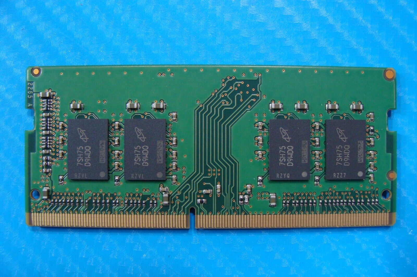 Dell 15 5567 Micron 8GB 1Rx8 PC4-2400T Memory RAM SO-DIMM MTA8ATF1G64HZ-2G3H1R