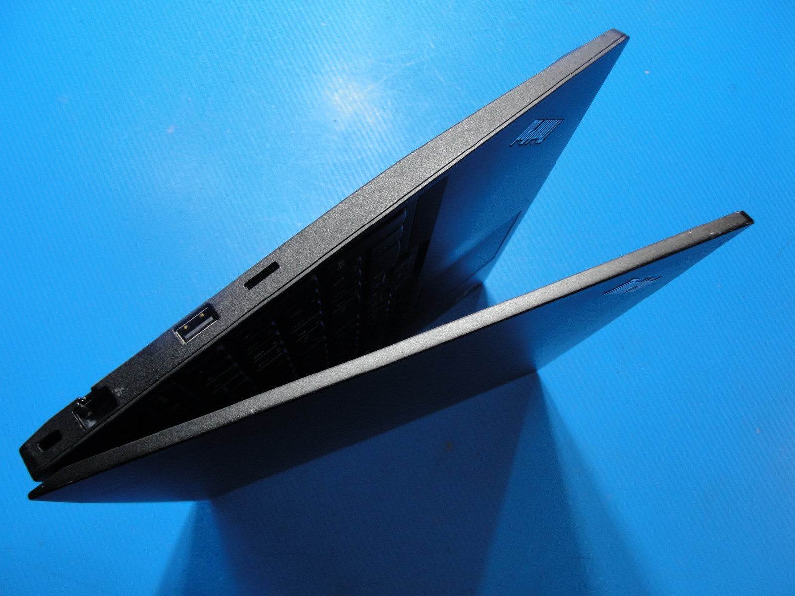 Lenovo ThinkPad E585 15.6” HD AMD Ryzen 3 2200U 2.5GHz 4GB SSD Reset 128GB - Tested Computer Laptop Parts