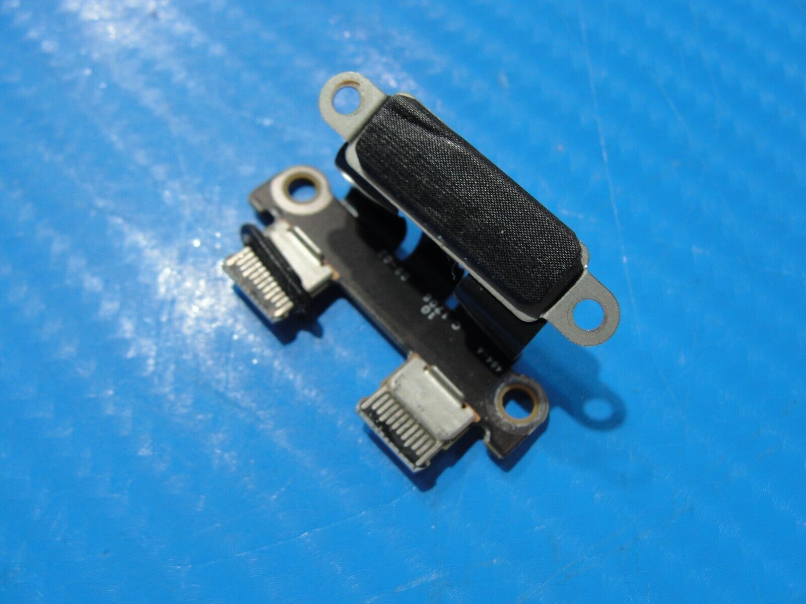 MacBook Pro A1706 Late 2016 MLH12LL/A 13