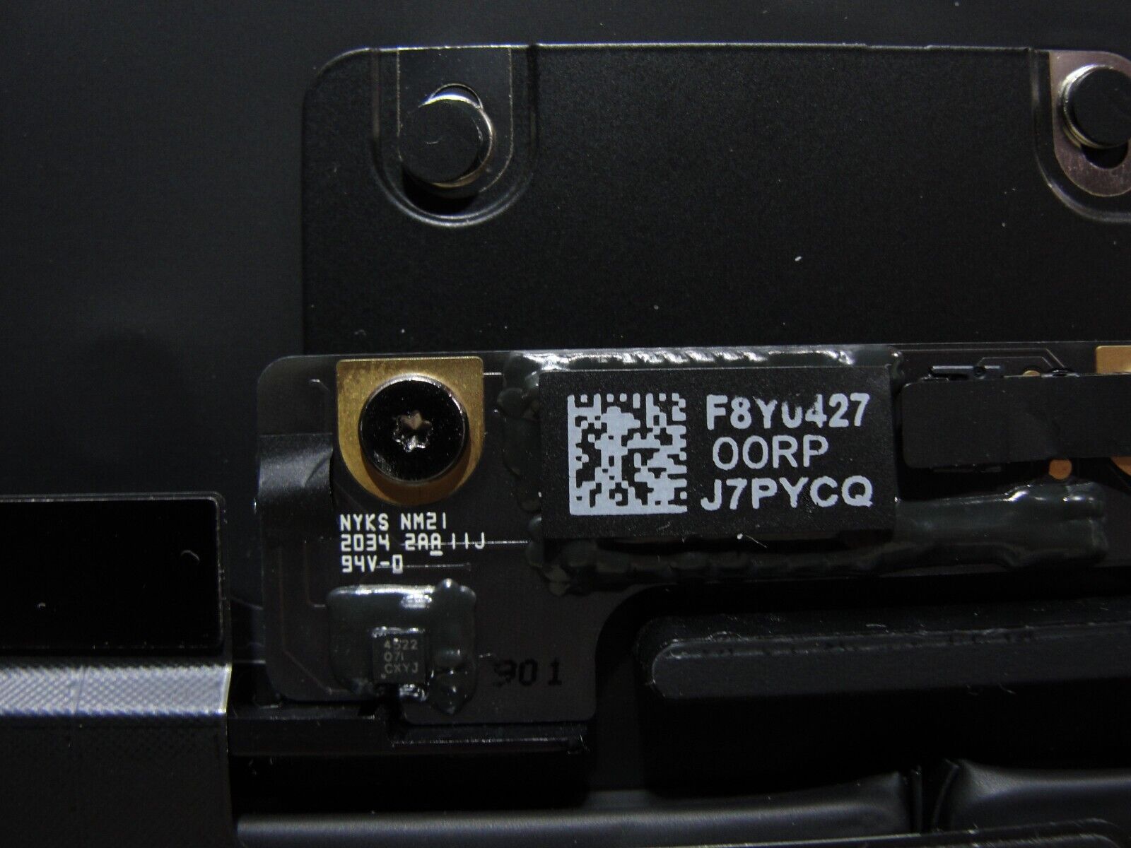 MacBook Pro A2251 13