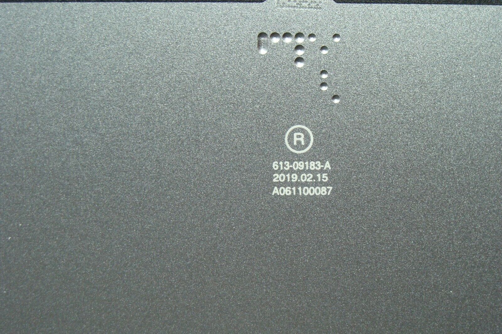 MacBook Pro A1990 Mid 2019 MV902LL/A 15