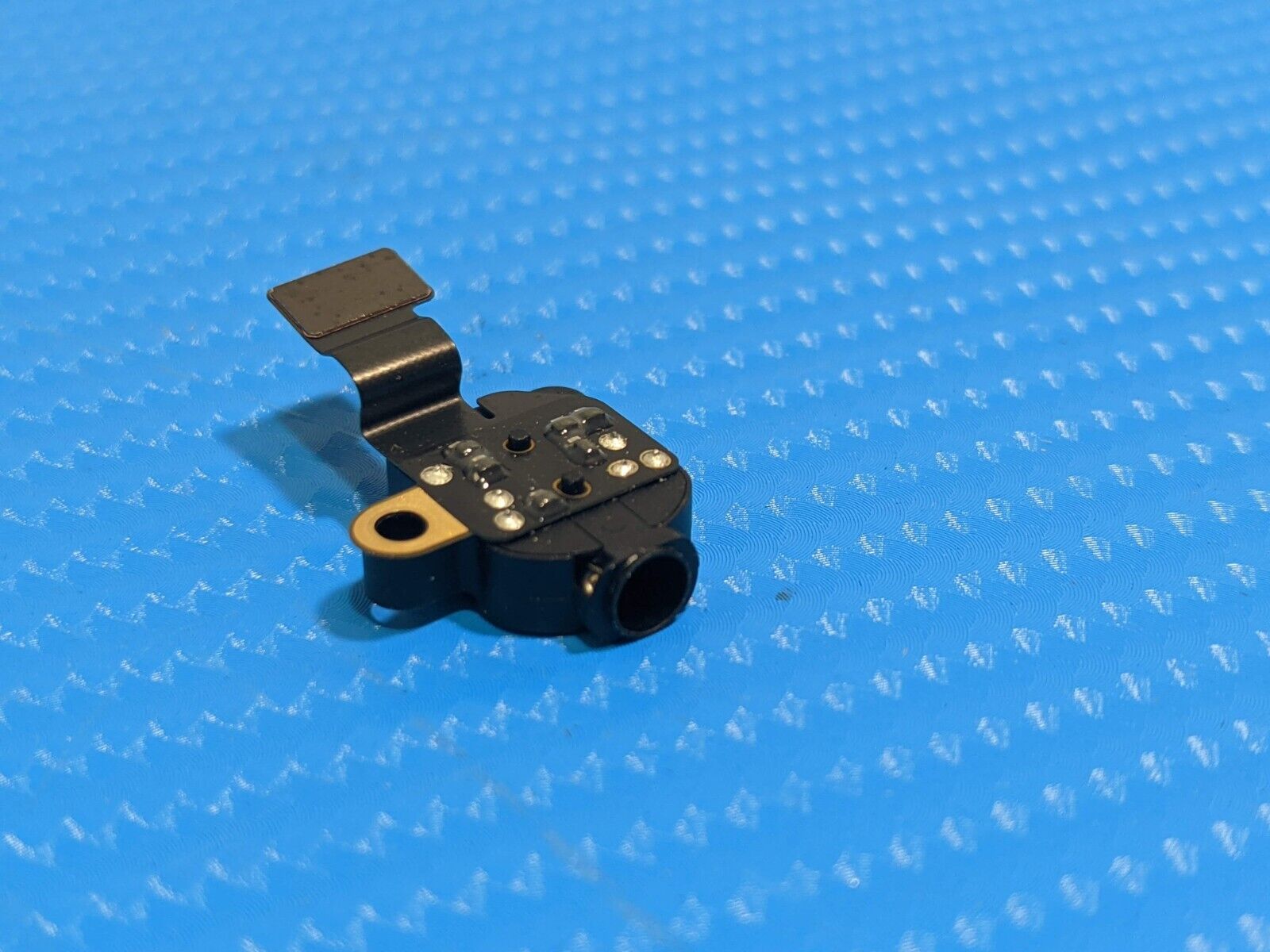 MacBook Pro A2485 16