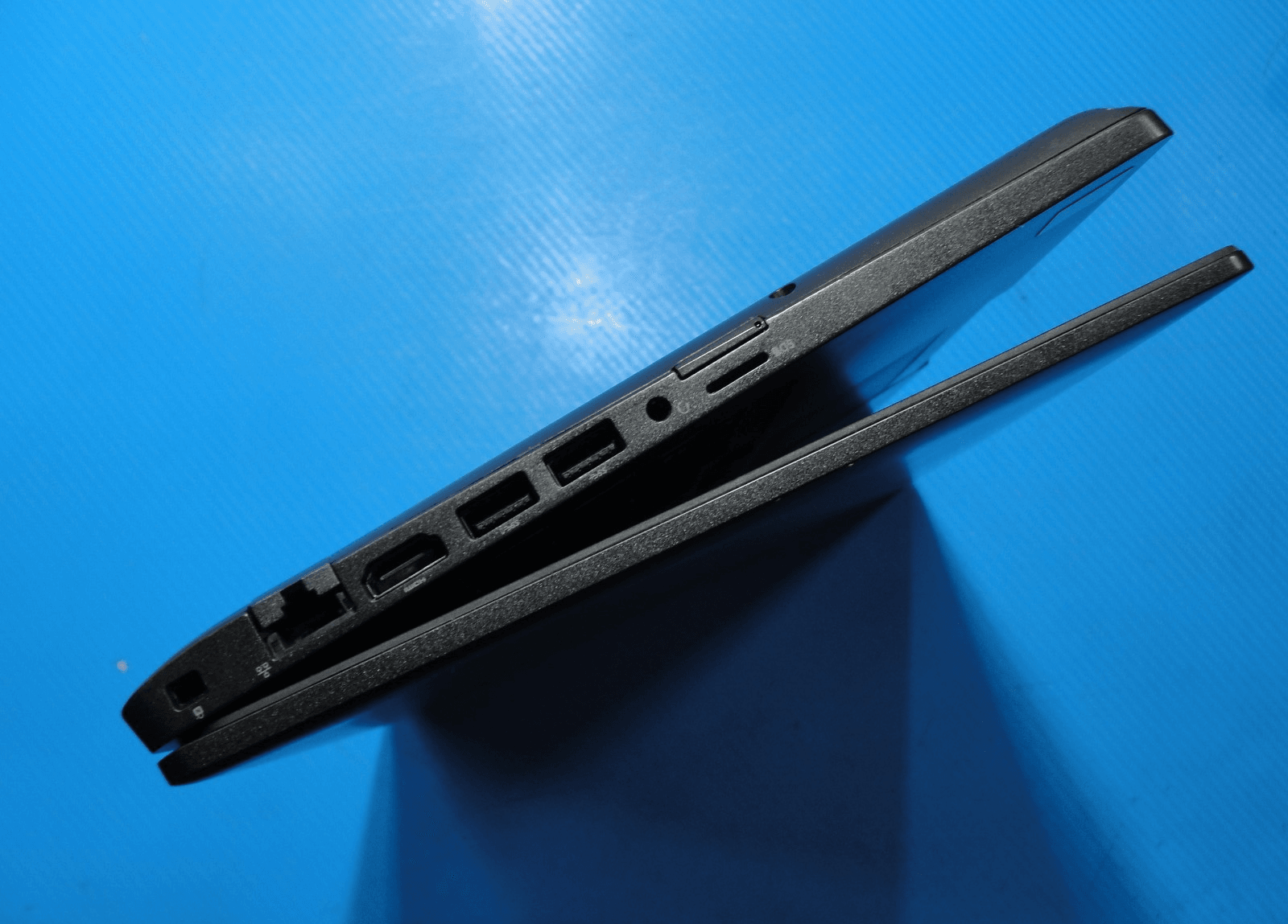 Dell Latitude 5400 14”FHD Intel Core i7-8665U 1.9GHz 16GB 512GB SSD +Charger - Tested Computer Laptop Parts