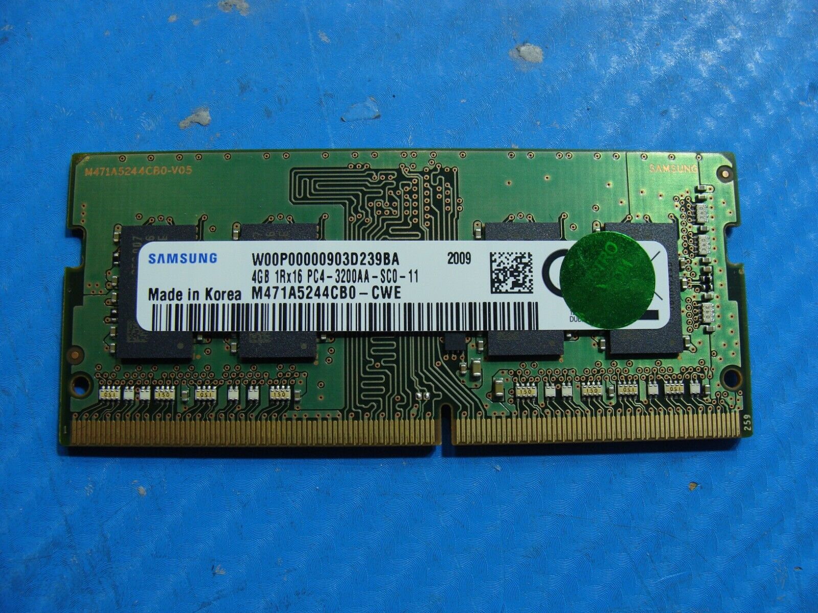 Dell 7500 2in1 Samsung 4GB 1Rx16 PC4-3200AA Memory RAM SO-DIMM M471A5244CB0-CWE