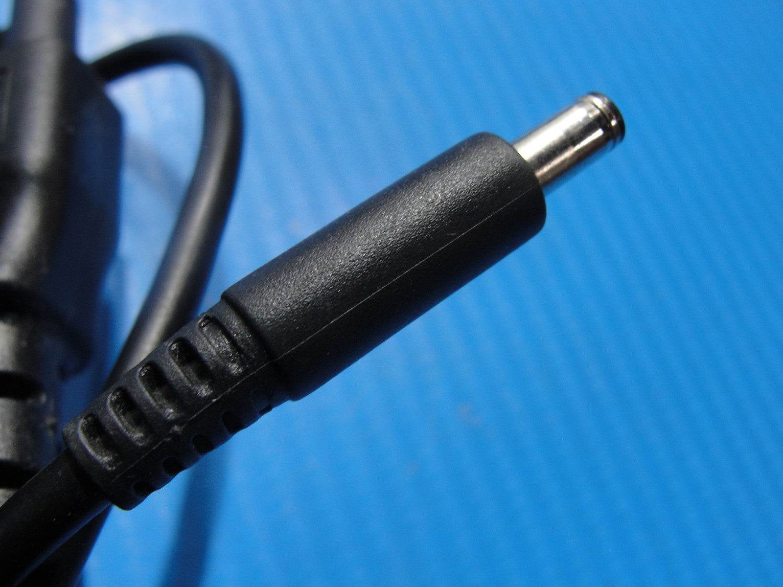 Genuine Dell 45W AC Adapter Charger – 19.5V 2.31A – 4.5mm x 3.0mm Black Tip - Tested Computer Laptop Parts