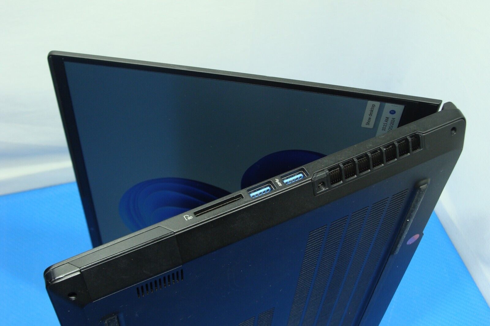 CyberPowerPC C Series 15.6