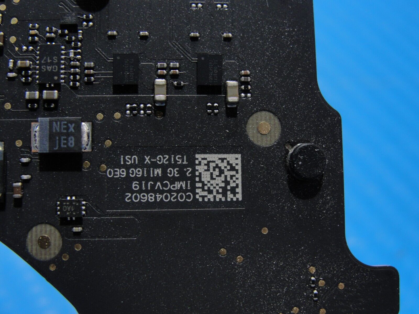 MacBook Pro A2251 13