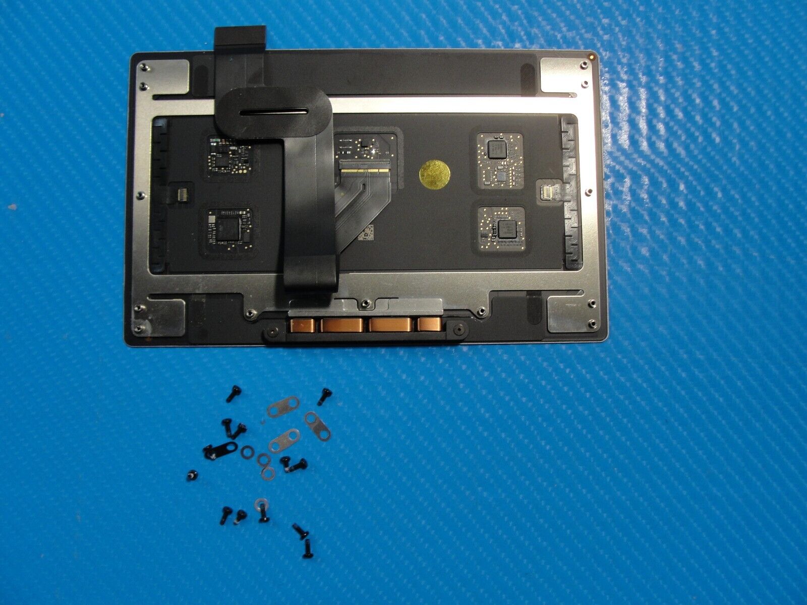 MacBook Pro A1990 15