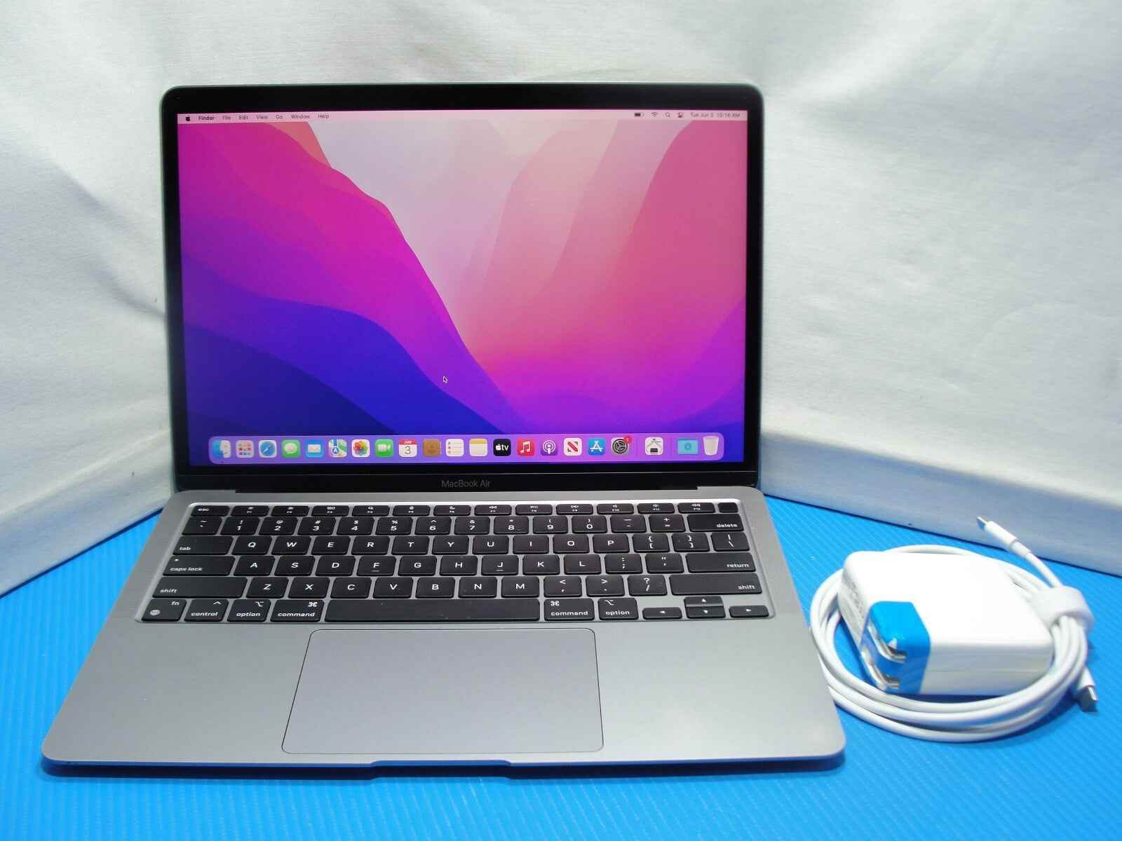 Apple Macbook Air 13” A2337(2020)/MGN63LL/A Apple M1 3.2GHz 8GB 256GB SSD - Tested Computer Laptop Parts