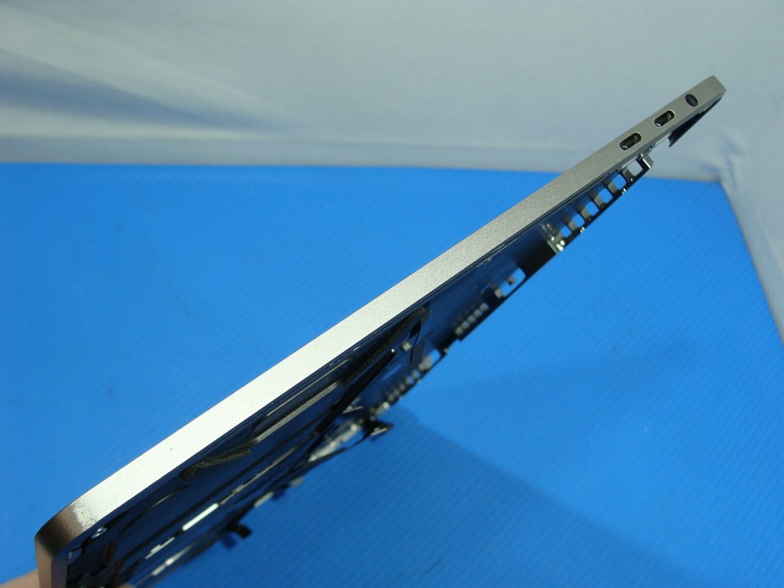 MacBook Pro A1989 2018 MR9Q2LL/A MR9R2LL/A 13