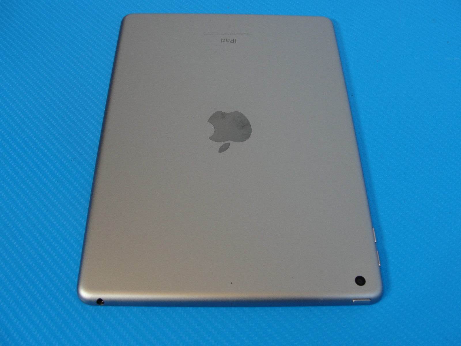 Apple iPad (6th Generation) A1893 32 GB, Wi-Fi, 9.7 in /READ - Tested Computer Laptop Parts