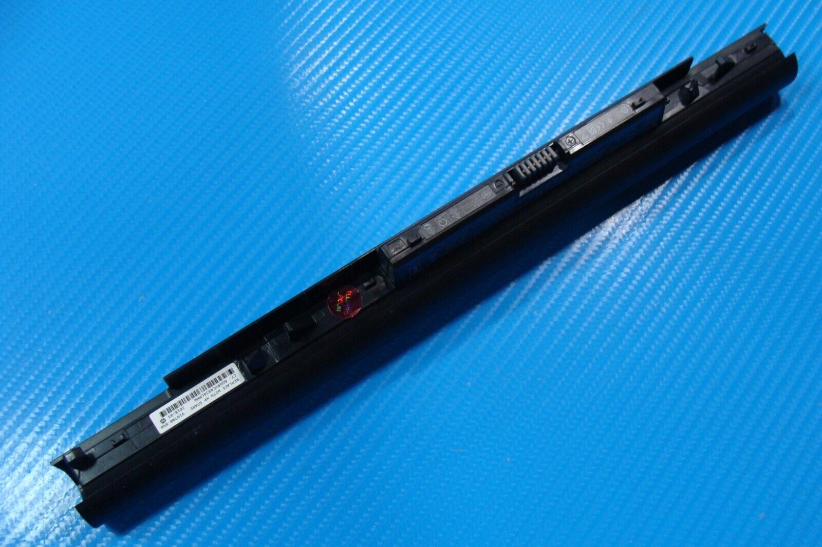HP 15.5” 15-bs113dx Genuine Laptop Battery 10.95V 2670mAh 919700-850