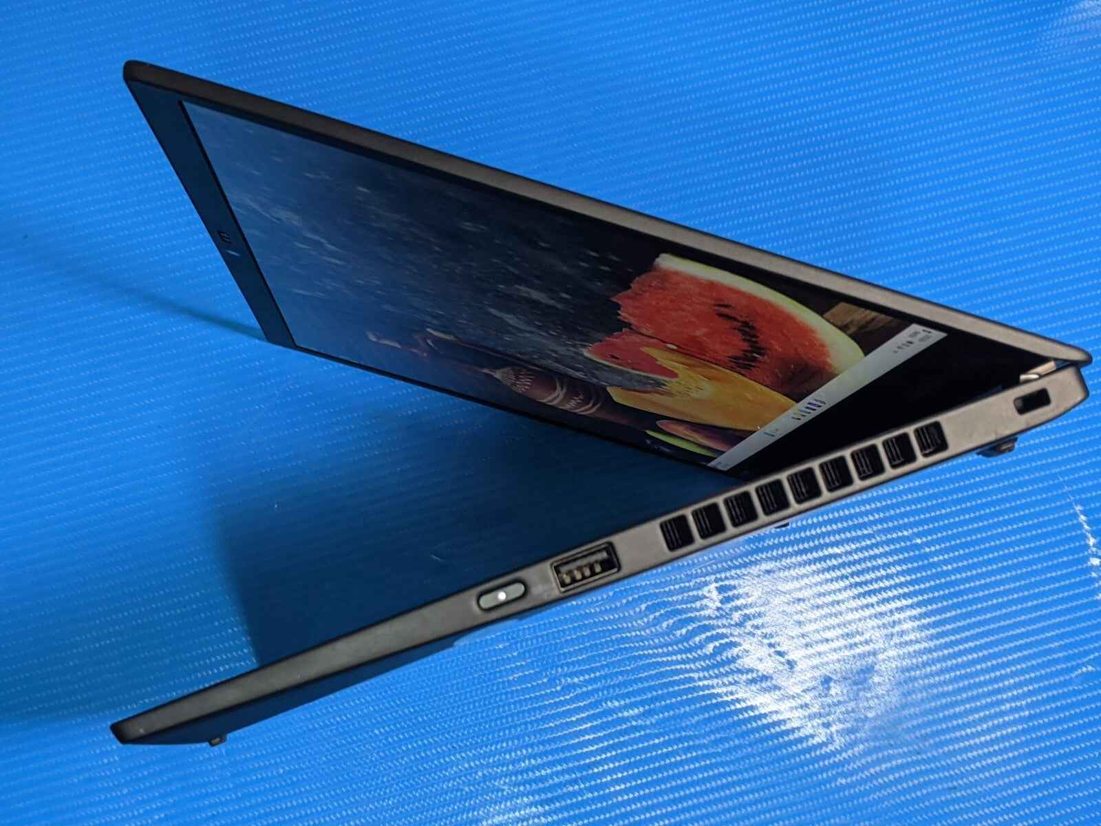 Lenovo ThinkPad X1 Carbon Gen 7 14