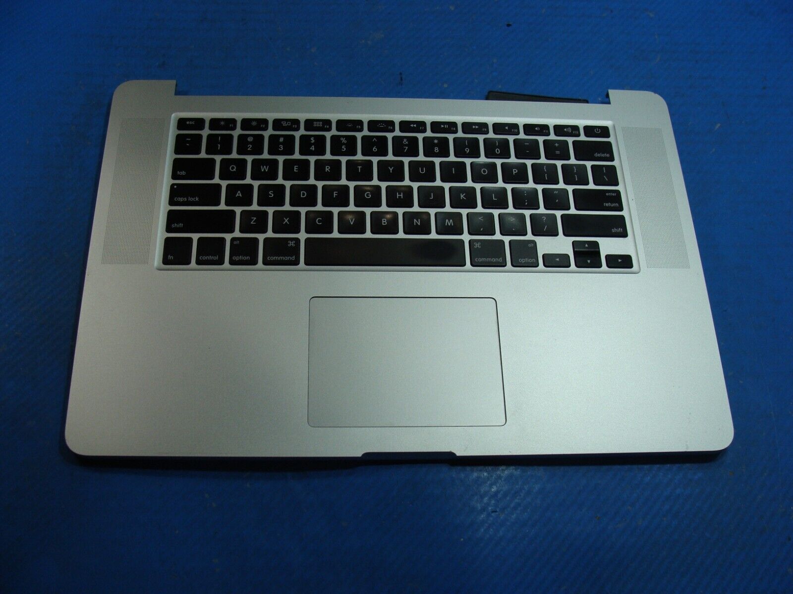 MacBook Pro 15 A1398 2015 MJLQ2LL MJLT2LL Top Case w/Battery 661-02536 19 Cycles