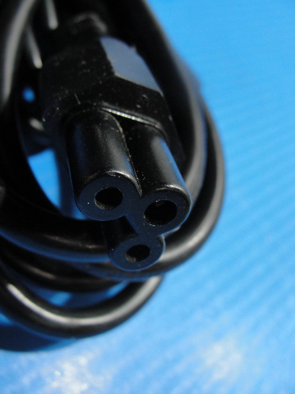 CHICONY Power Adapter Model: A15-180P1A P/N: A180A005L – 180W - Tested Computer Laptop Parts