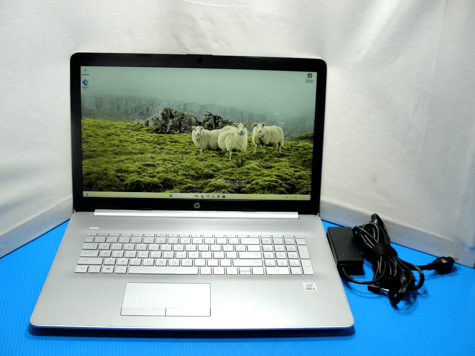 HP 17-BY2053CL 17.3” FHD Intel Core i5-10210U 1.6GHz 12GB 1TB HDD+Charger - Tested Computer Laptop Parts