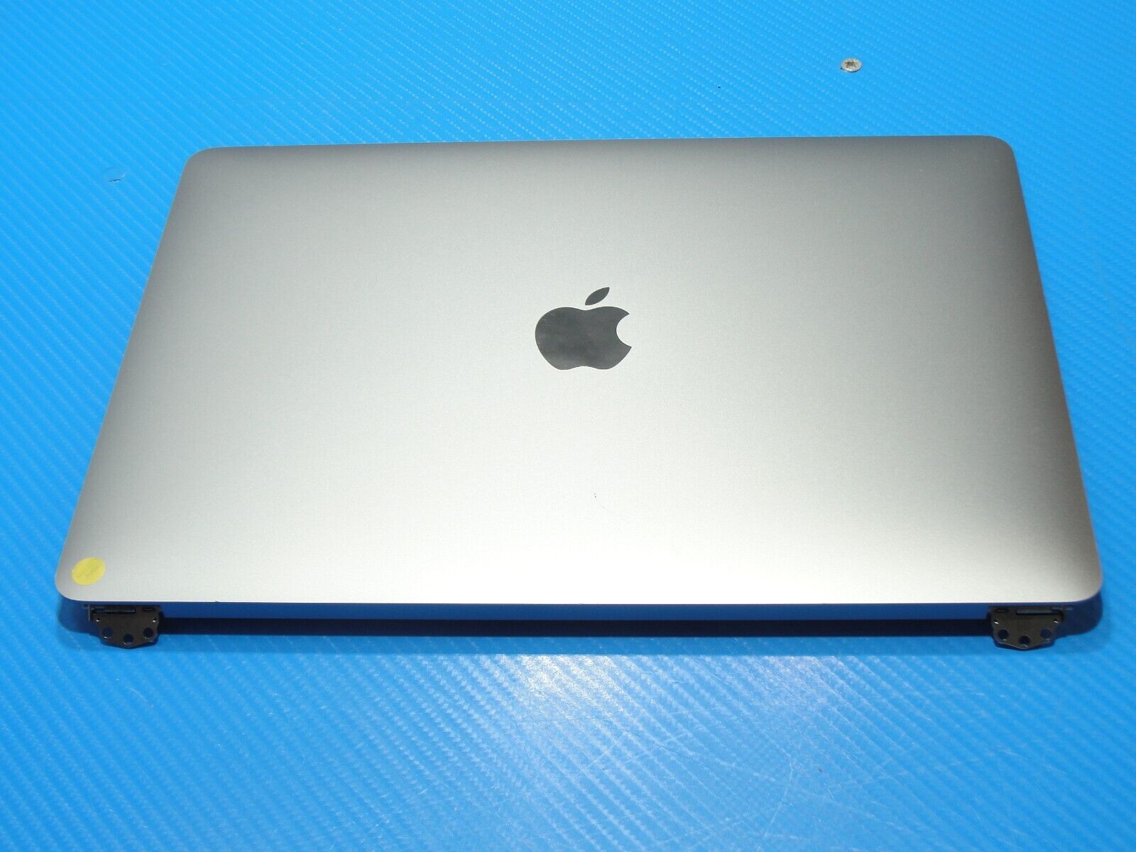 MacBook Pro A2251 13