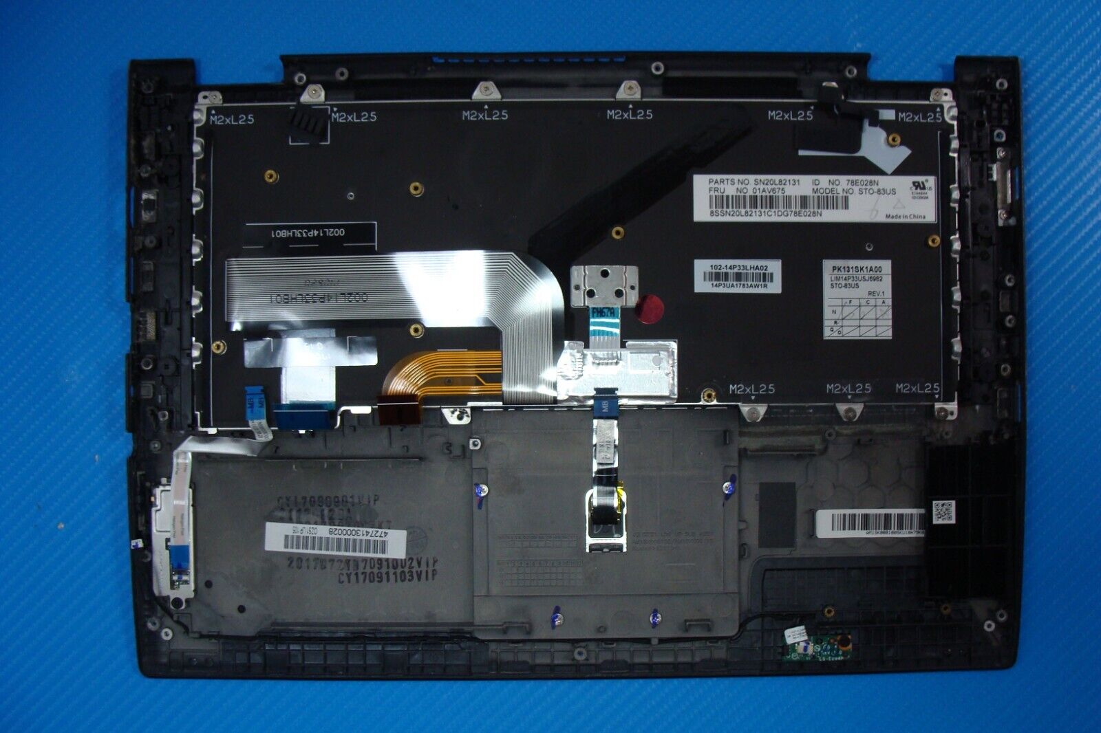 Lenovo ThinkPad 13.3” Yoga 370 Palmrest w/TouchPad Backlit Keyboard AM1SK000100