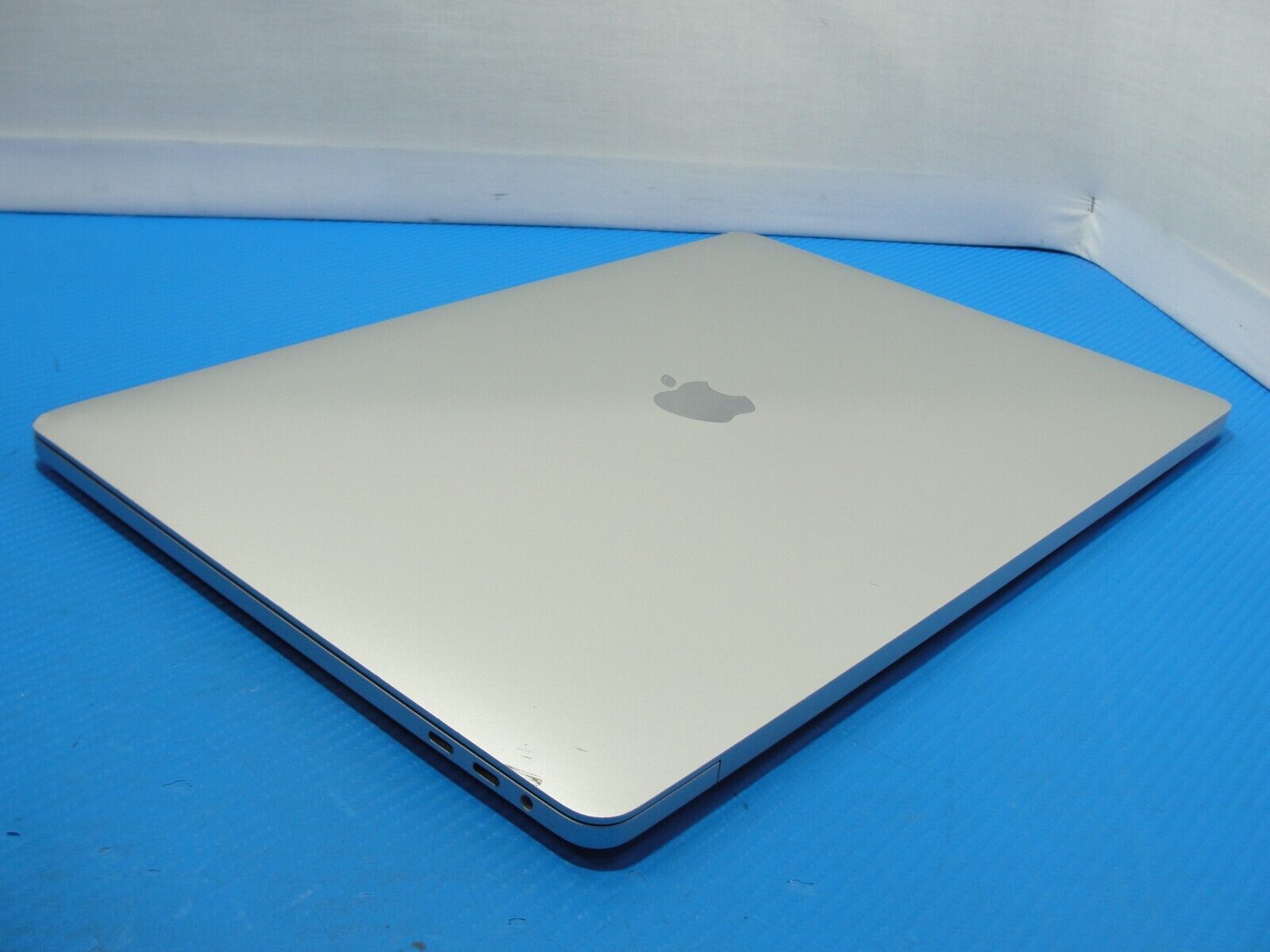 144 cycle Apple MacBook Pro 16