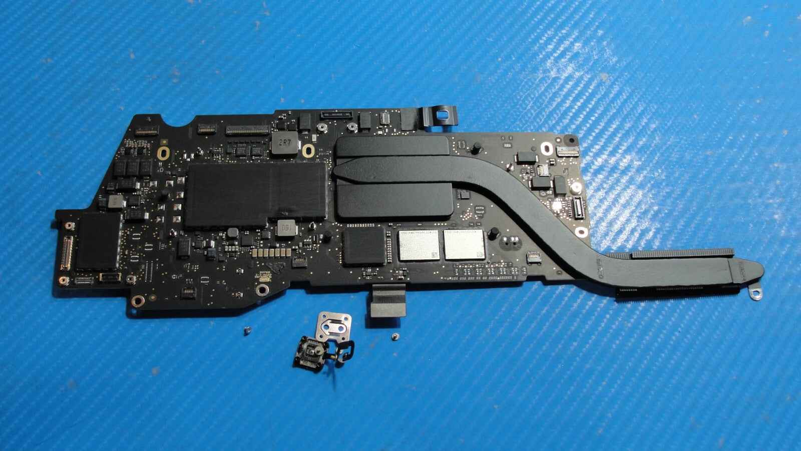 MacBook Pro A2338 13