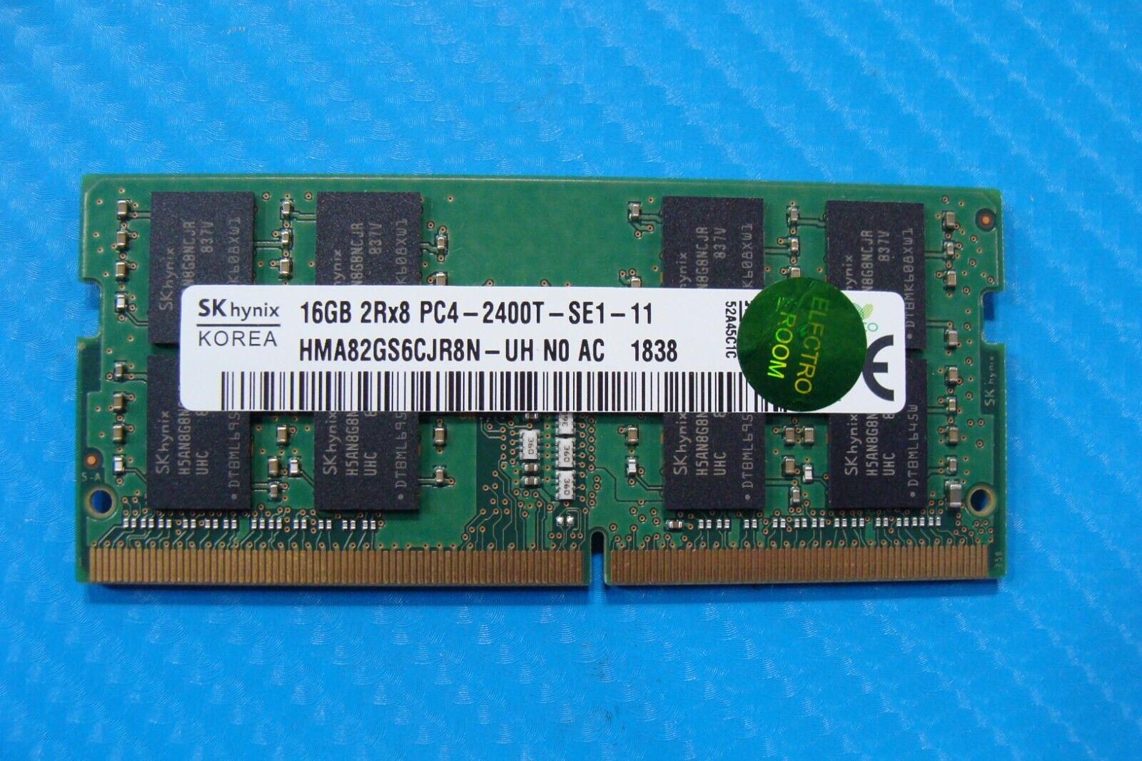 Dell 5579 2n1 SK Hynix 16GB 2Rx8 PC4-2400T Memory RAM SO-DIMM HMA82GS6CJR8N-UH