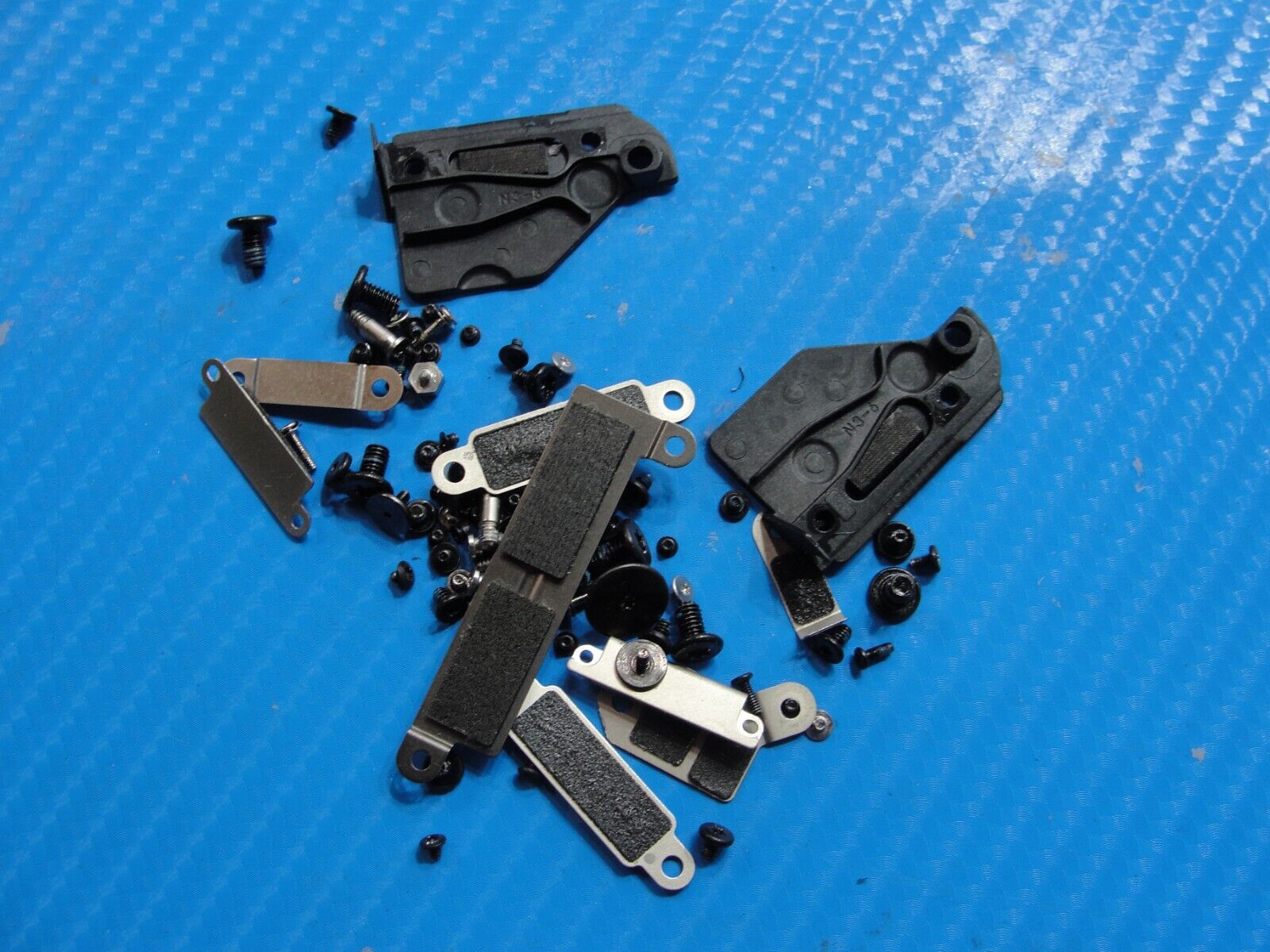 MacBook Pro A1990 15