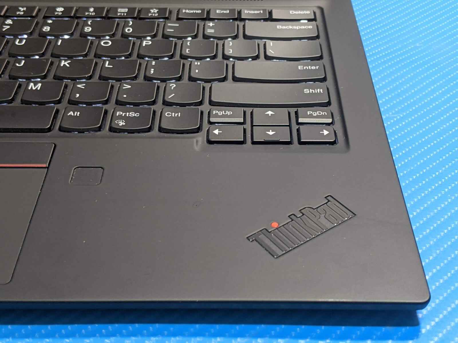 Lenovo ThinkPad X1 Carbon Gen 7 14