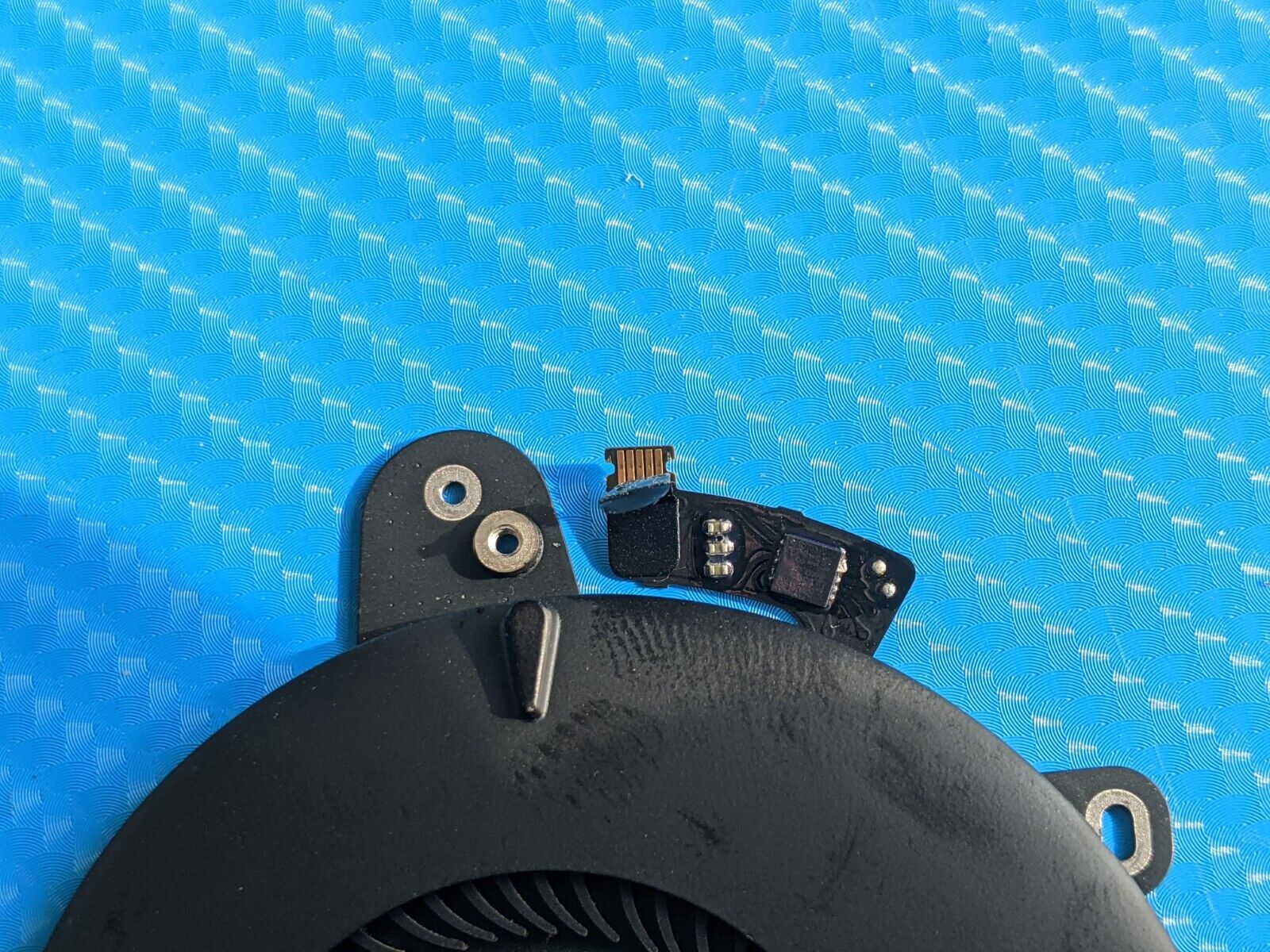 MacBook Pro A1706 13